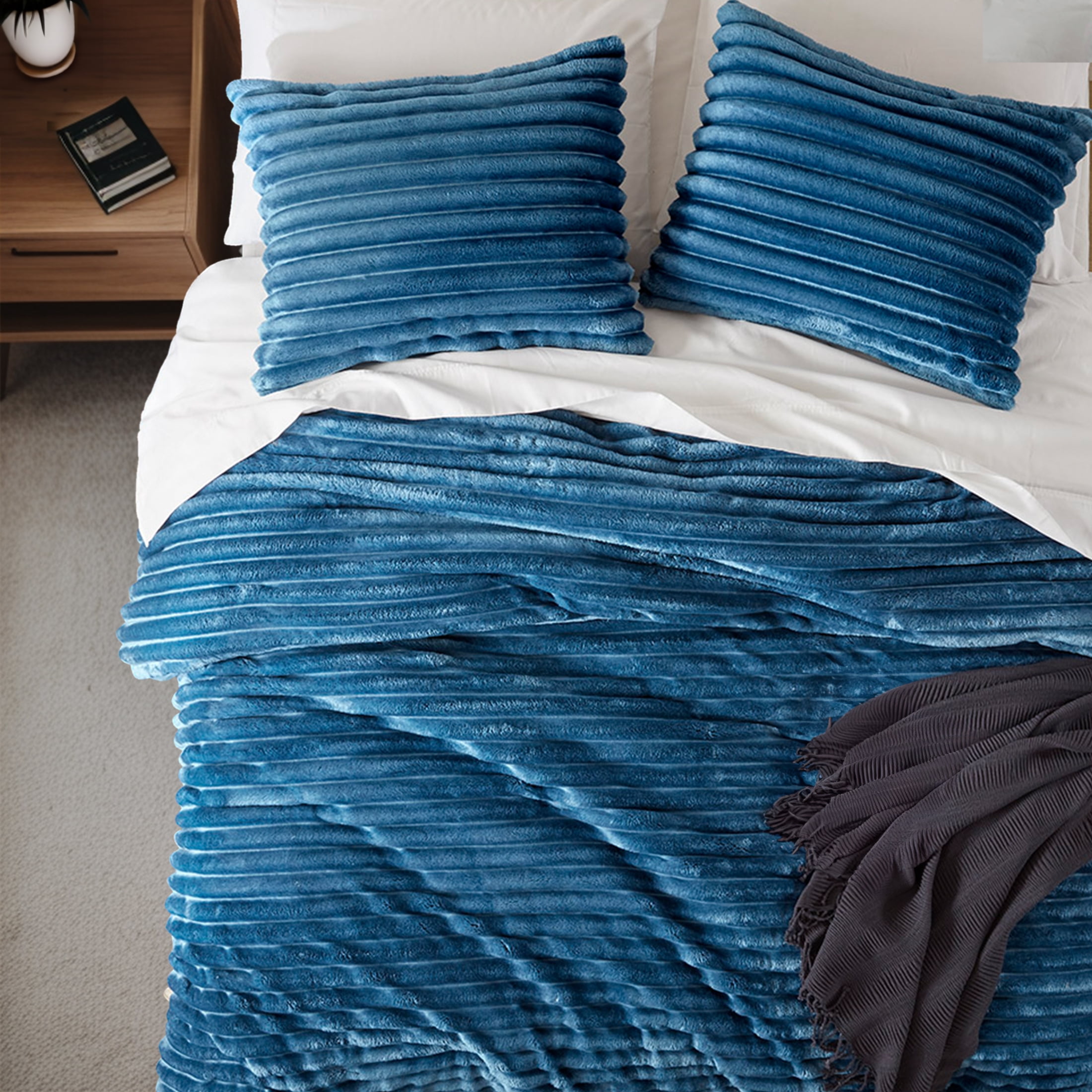 Regency Heights Twin/Twin XL Fluffy Ribbed Plush Comforter Set 2-Piece Bedding Set Blue