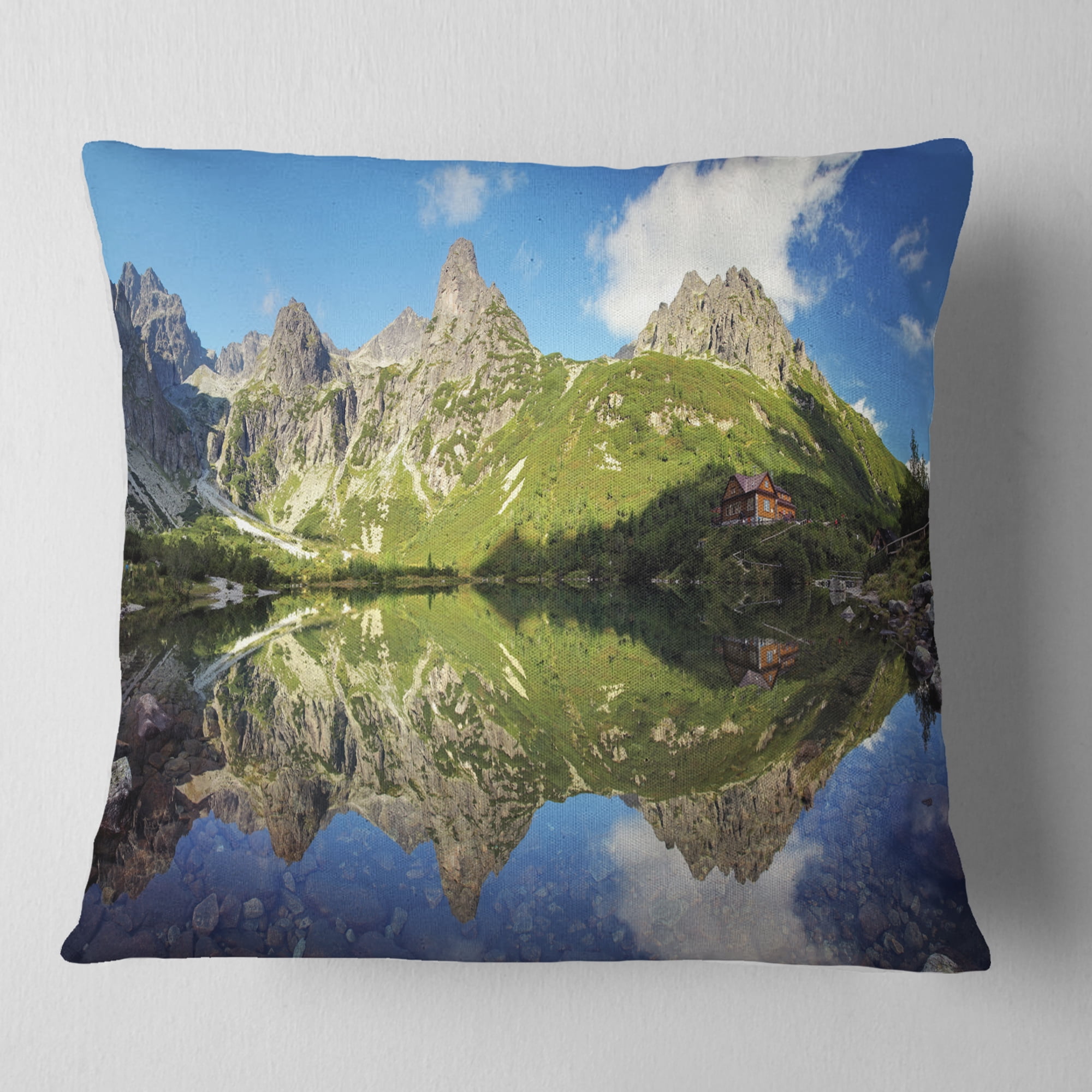 Designart Green Lake in Tatra Mountain - Landscape Photo Throw Pillow - 16x16