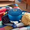 thumbnail image 5 of Horno holandés Le Creuset de hierro fundido esmaltado, 2 litros, Marsella, 5 of 5