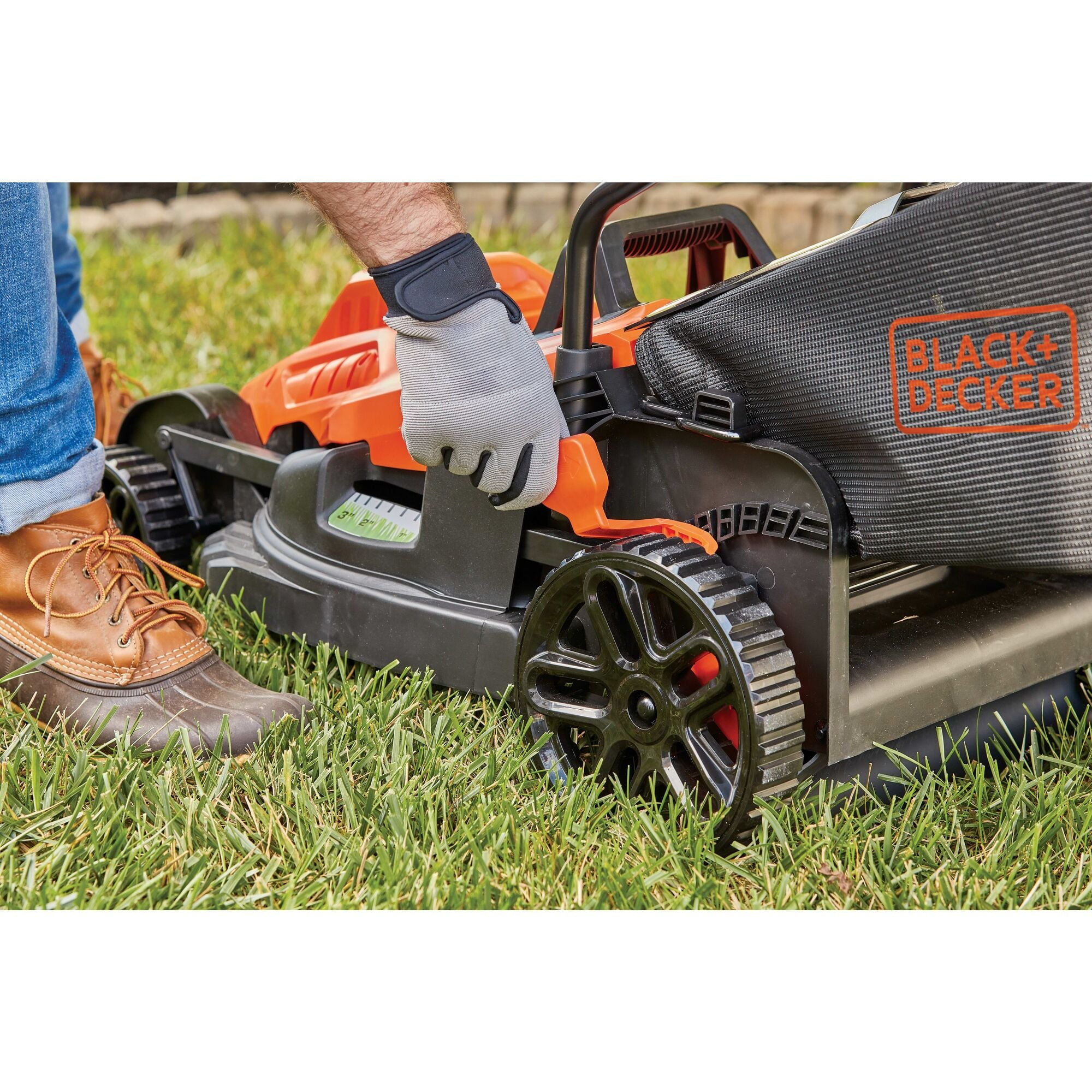 BLACK+DECKER 15 Inch Corded Electric Push Mower with Comfort Grip Handle