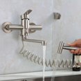thumbnail image 2 of grifo de pared con ducha de mano, con pistola rociadora, fregadero de cocina, grifo de acero inoxidable, agua fría/caliente, fregadero, giratorio (cepillado) -, 2 of 5