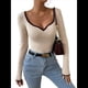 thumbnail image 3 of Camiseta de Larga con Escote Corazón para Mujer, de Punto Acanalado y Ribete en Contraste. Albaricoque S, 3 of 8