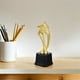 thumbnail image 4 of Trofeo de plástico con diseño de estrella hueca de 20,5 cm, dorado, premios de recompensa, concurso de decoración, premios de regalo, trofeo con base para ceremonia de reconocimiento, 4 of 6