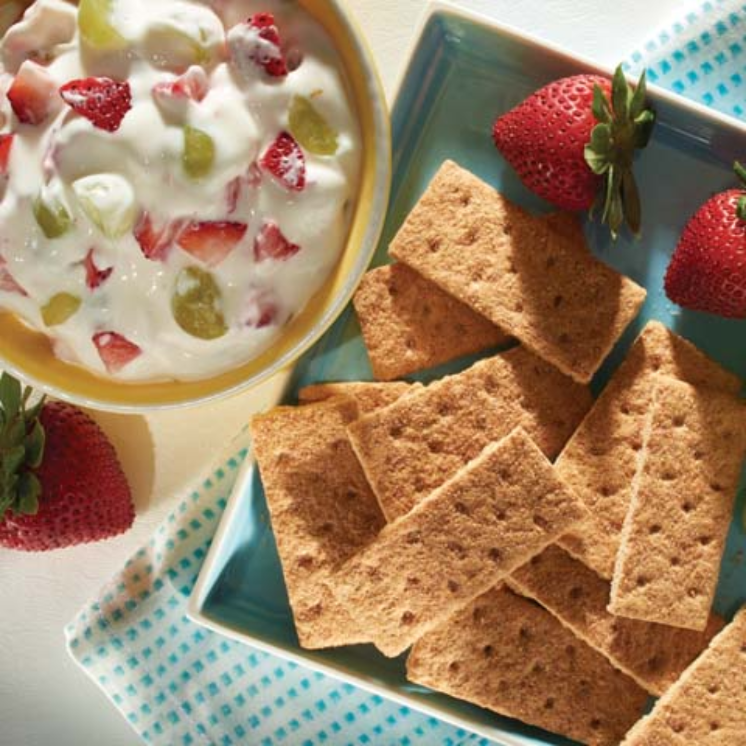 Honey Maid Cinnamon Graham Crackers Made with Real Cinnamon & No High Fructose Square Shaped Cracker Great for Snacks Halloween & Holiday Sweet Baking Treats 14.4oz Box Set of 3