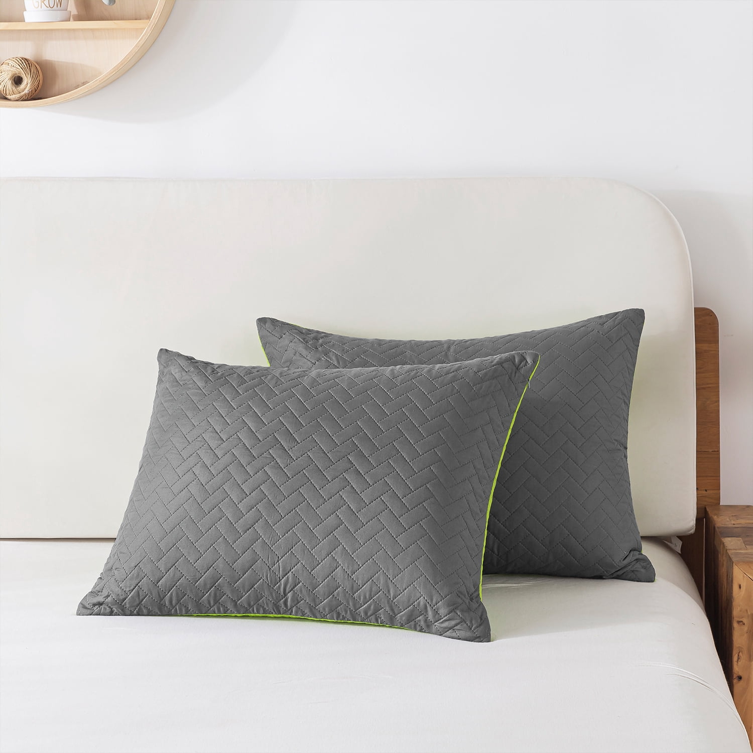 JML Quilt Set King Size Lightweight Bedspread, Soft Summer Quilt Bedding Set Coverlet for All Seasons with 3 Piece (1 Quilt, 2 Pillow Shams), Gray & Green