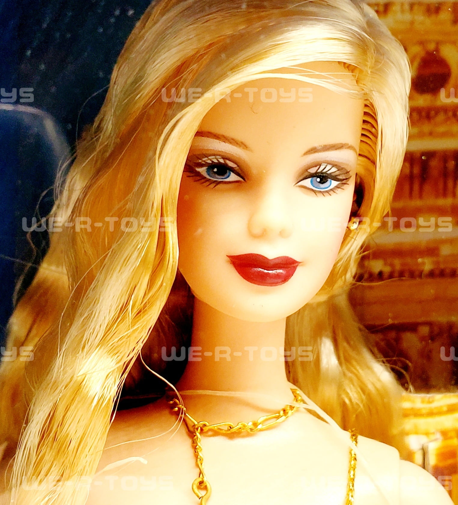 Barbie Loves Pop Culture: James Bond 007 Ken and Barbie Gift Set