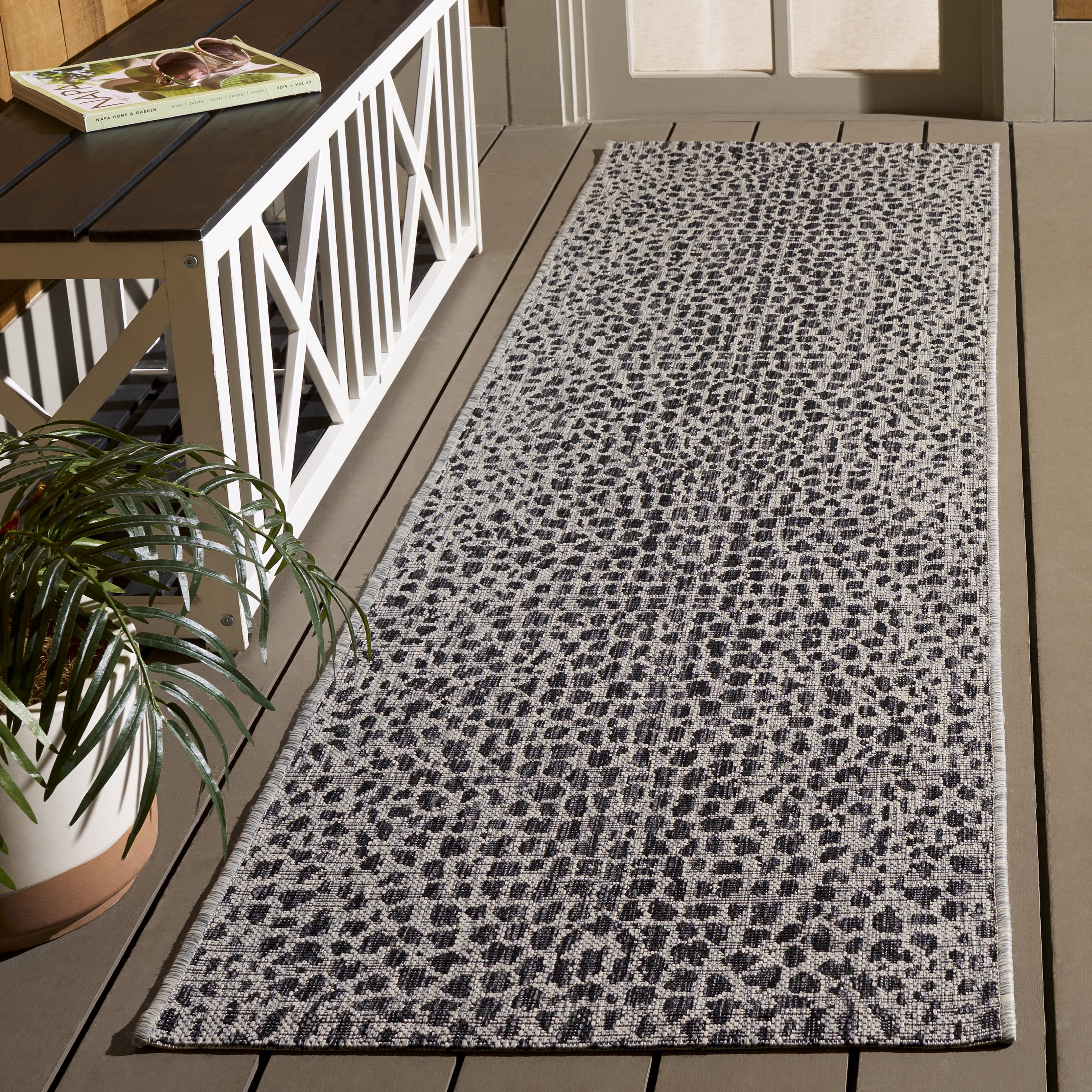 Safavieh Courtyard Karina Animal Indoor/Outdoor Runner Rug, Gray/Black, 2'3" x 8'