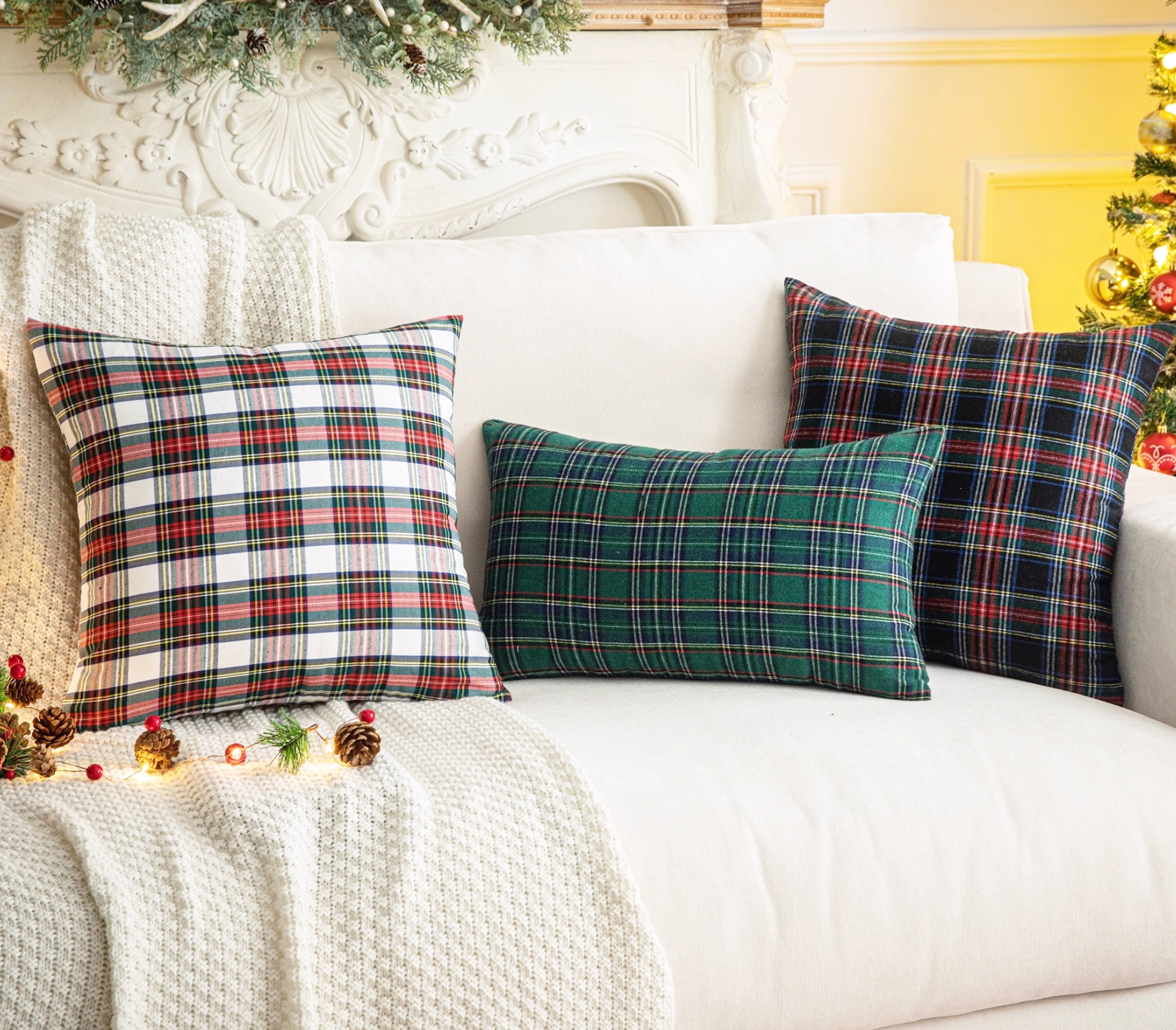 Fantastic Zone Christmas Plaid Pillow Covers, Set Of 2 photo 2