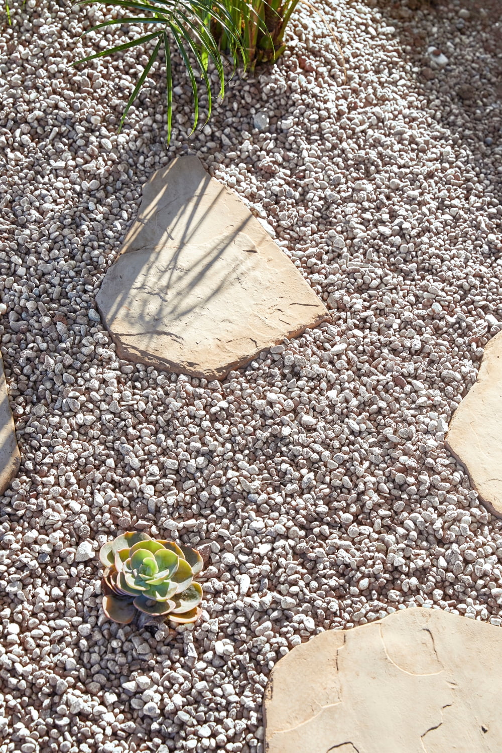 American Countryside All-Purpose Stone, Drainage Rock, 0.5 Cu. ft., Gray