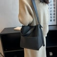 thumbnail image 4 of Bolso bandolera para mujer, bolso de hombro, bolso de piel, espacioso, tipo hobo, para mujer, bolsos bandolera de moda, bolsos de mano, bolso tipo cubo, cartera, bolso de viaje, bolso de, 4 of 5