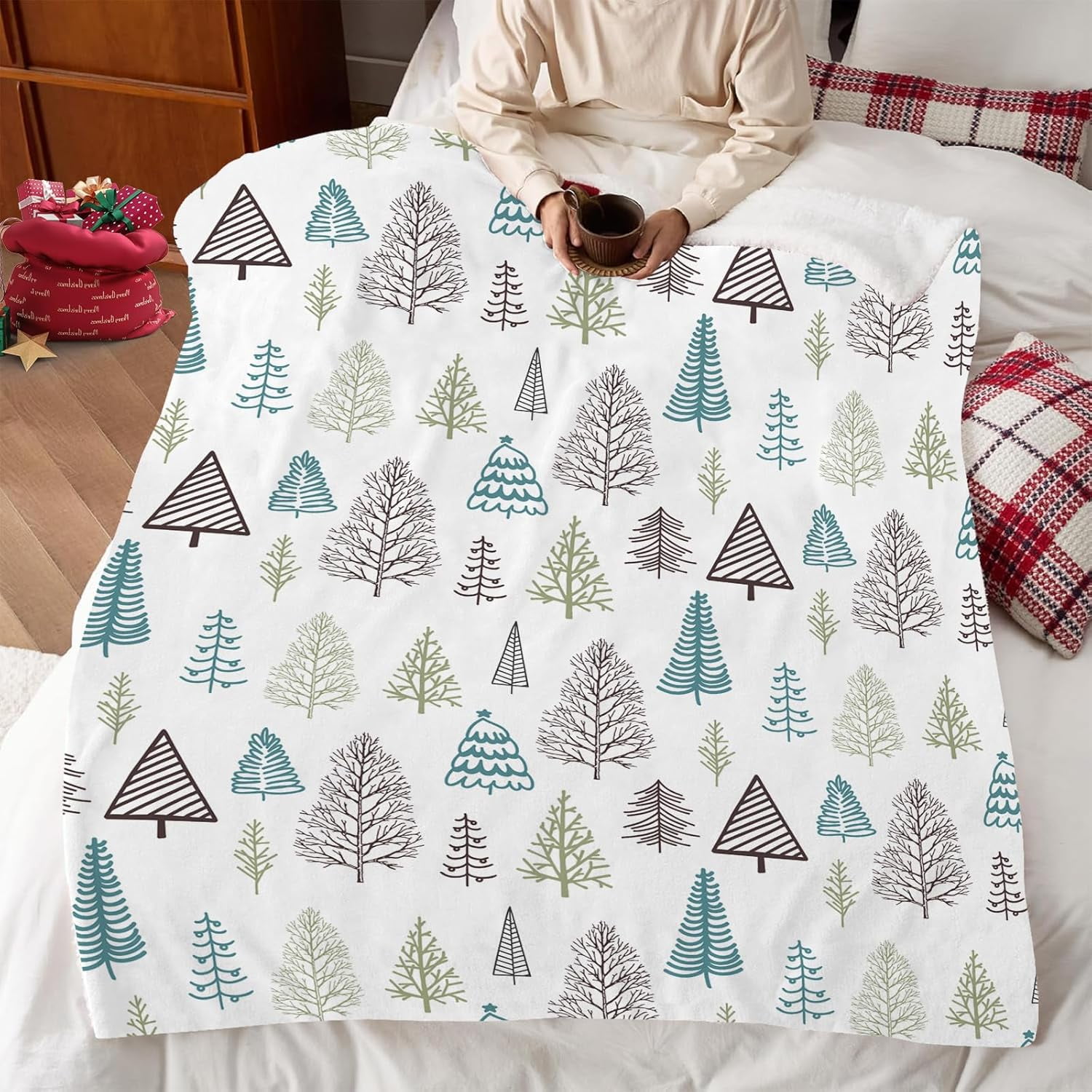 Christmas Throw Blanket Candy Cane Throw Blanket Super Soft Warm Bed Blanket Christmas Holiday Decor for Living Room Bedroom Sofa Christmas Gift for Her
