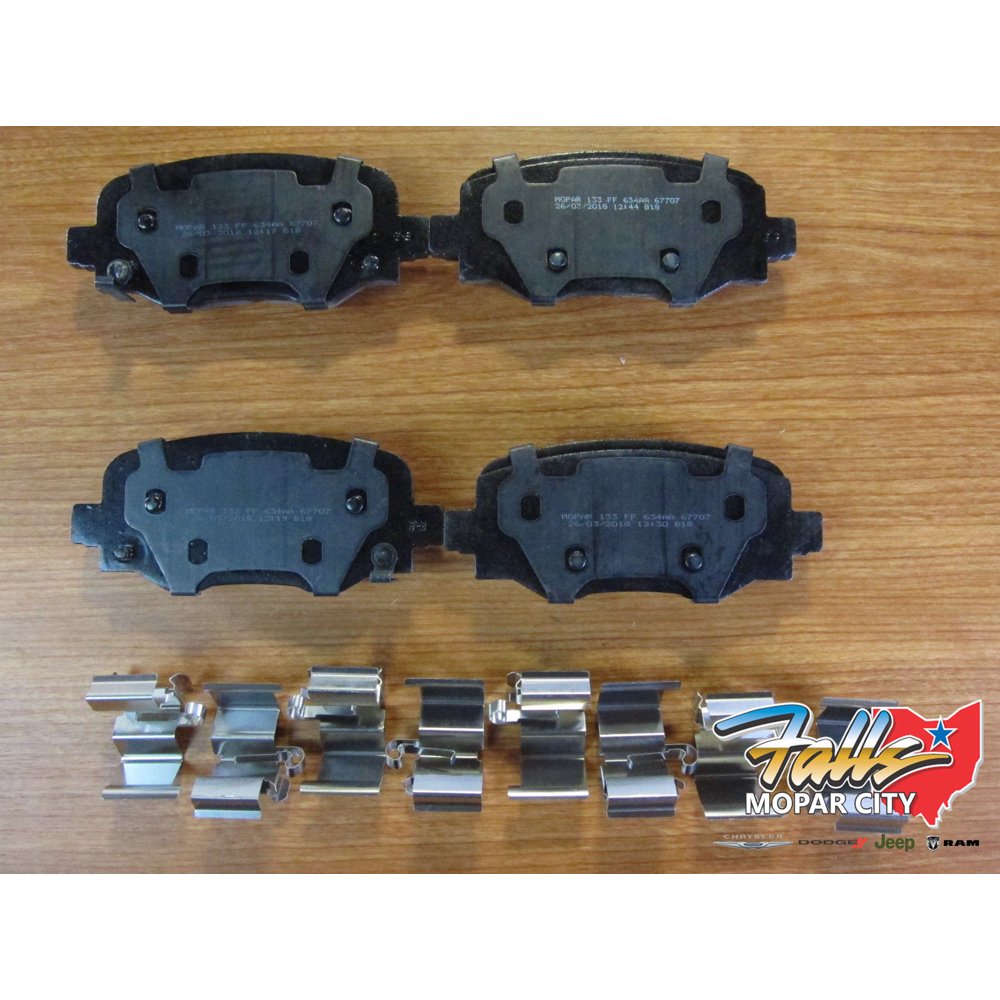 20152018 Jeep Renegade Replacement Rear Brake Pads New Mopar OEM