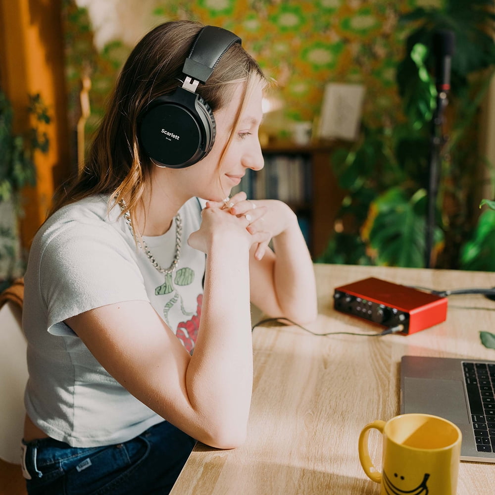 Focusrite AMS-SCARLETT-2I2-STU Scarlett 2i2 Studio 4th Gen Audio Interface Bundle with Mic, Headphones + XLR Male to XLR Female Cable + Universal Pop Filter Wind Screen + Microphone Stand with Boom