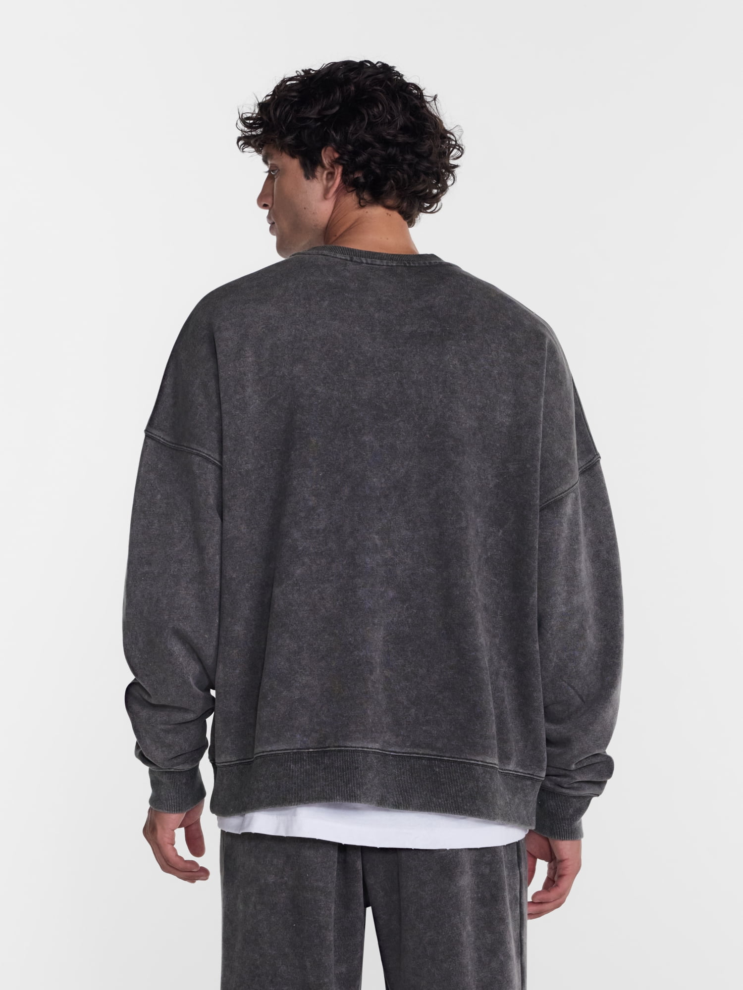 No Boundaries Crewneck Fleece Sweatshirt with Long Sleeves, Men's XS-4XLT