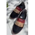 thumbnail image 1 of Collection Cube de Chaussures Kurdes Patrimoniales, 1 of 4