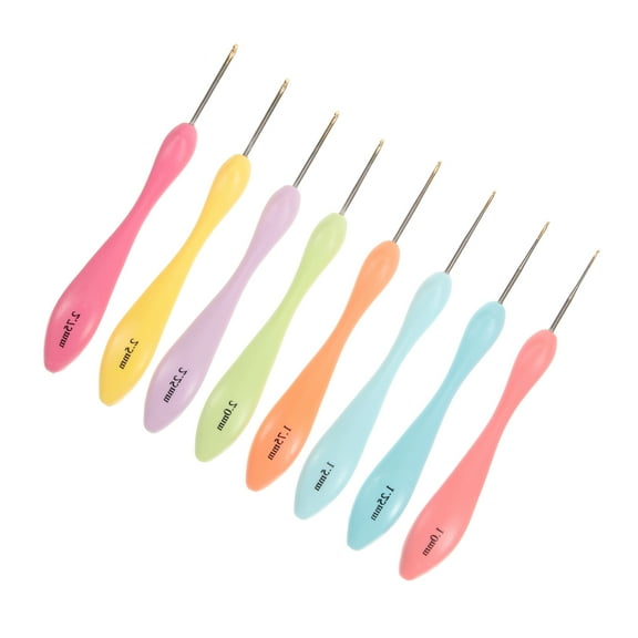 Houderco 8Pcs Embroidery Crochet Hook Assorted Color Curved Handle for Family Members Handicrafts