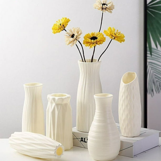 Xihbxyly Jarrón Blanco Decorativo, Diseño Pequeño y Fresco, Estilo Europeo, Decoración Relajante para El Salón, Uso Versátil En El Hogar, Material Plástico Ligero, Tamaño 20 X 7 X 6 Cm, 1 Unidad.