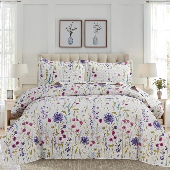 Green Essen Floral Microfiber Quilt, Queen - Reversible, Soft (3 Count)