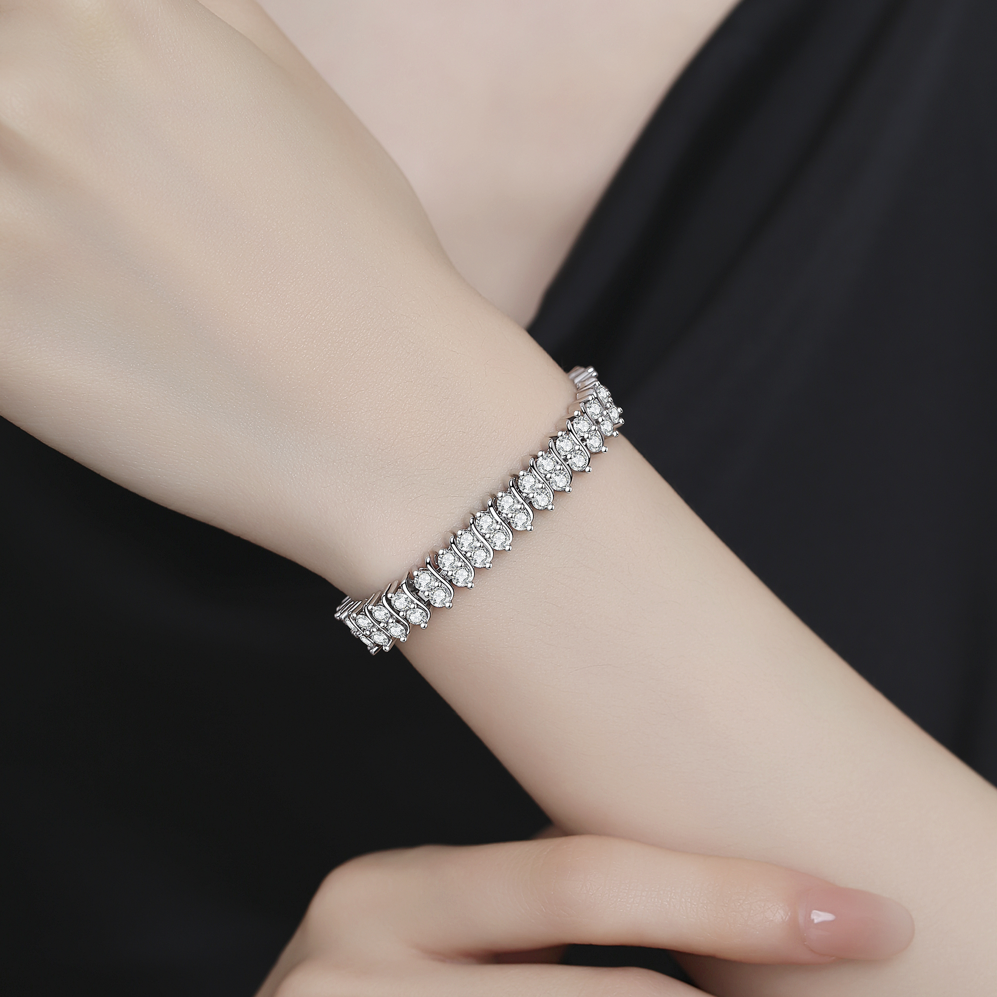 Amy & Annette 18K White Gold Tennis Bracelet Simulated Diamond photo 5