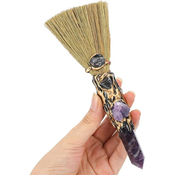 Witch Broom Green Crystal - Witch Wiccan Altar Broom Witchcraft Witches Pagan Altar Decor Natural Reiki Energy Wand Stone Ritual Magic Ceremonial for Meditation Therapy Halloween Decorations