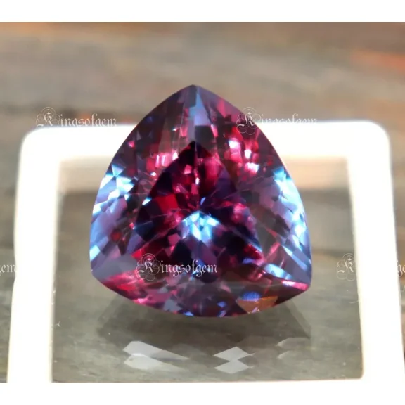 Color Changing 10 Ct Trillion Synthetic Alexandrite Loose Gemstone