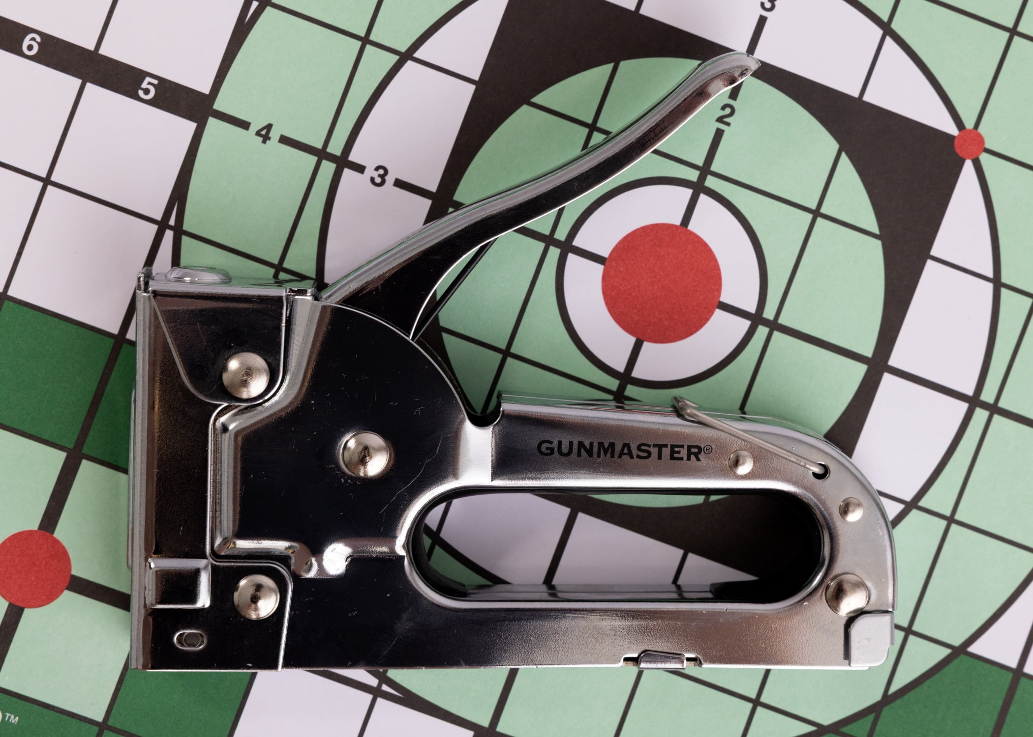 Gunmaster Target Stapler with 100 Preloaded Staples