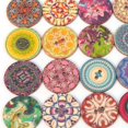thumbnail image 4 of 100 botones de madera redondos pintados con 2 agujeros de flores al azar para proceso de costura de 15 mm., 4 of 5