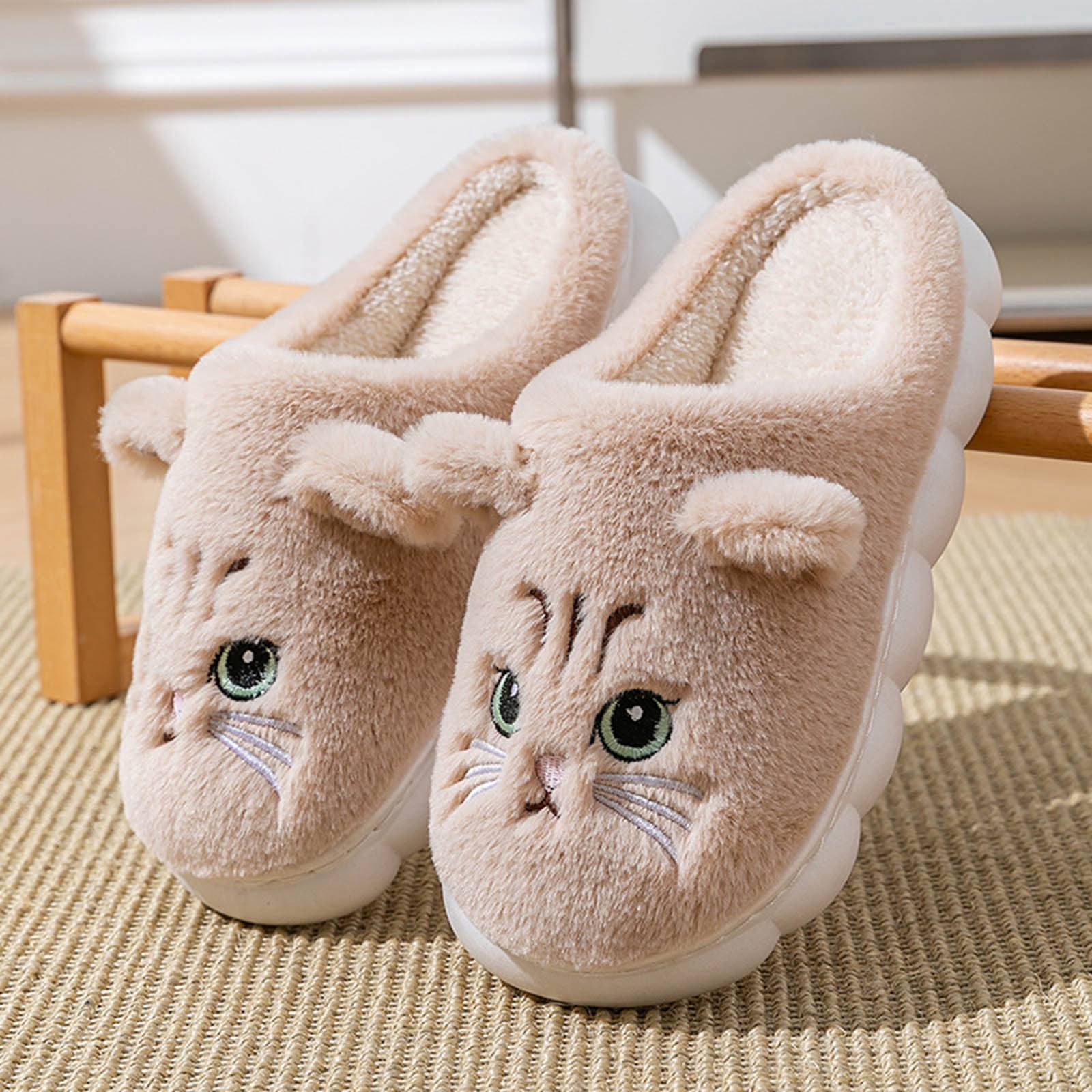Sneaker Slippers in Bubble Gum Look – One Size Fits Most Comfy