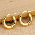 thumbnail image 2 of Pendientes gruesos de acero quirúrgico con tono dorado para mujer, esposas de acero inoxidable, aro redondo suave y grueso, regalo, joyería de moda de 20mm/25mm Tan Jianjun unisex, 2 of 2