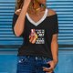 thumbnail image 3 of Blusas de Manga Corta para las Mujeres Impresión Casual de la Parte Superior Del Hombro, Camiseta de Verano con Cuello en V para Diario, Fiesta Y Vacaciones, 3 of 4