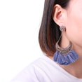 thumbnail image 4 of Pendientes con diseño de luna retro y borlas largas de estilo étnico azul Sin, 4 of 10