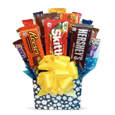 From You Flowers - Darling Daisy Candy Bouquet for Birthday, Anniversary, Get Well, Congratulations, Thank You, All Occasions