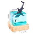 thumbnail image 3 of Lámpara oceánica de resina con forma de tiburón, luz nocturna USB con base de madera, 3 of 8