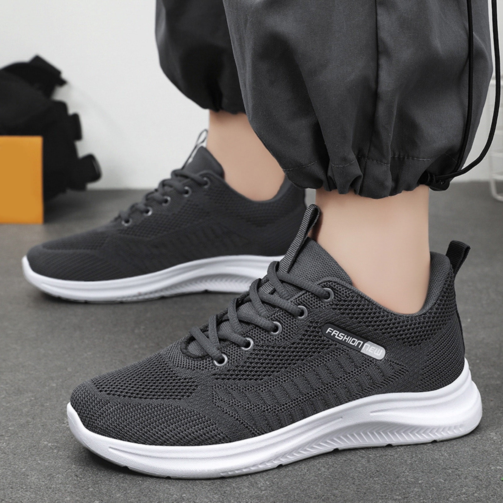 Simple sport shoes discount