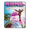 thumbnail image 1 of Manta polar plateada de Buffalo Marvel Deadpool 127 x 152 cm, 1 of 9