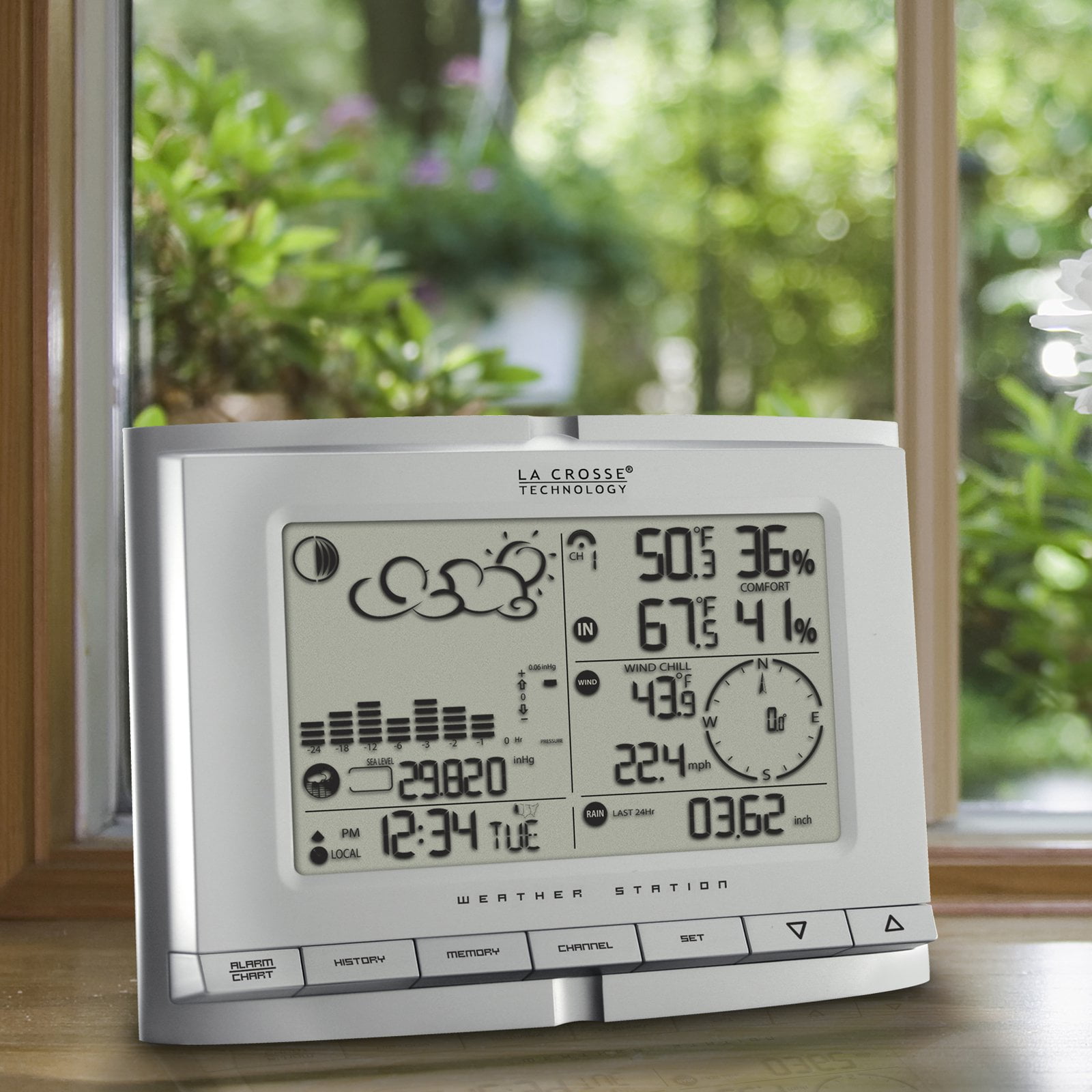 La Crosse Professional Weather Station by La Crosse