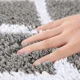 thumbnail image 2 of Juego de alfombra de baño de microfibra 2 piezas 45 x 65 cm + 45 x 120 cm gris, 2 of 8
