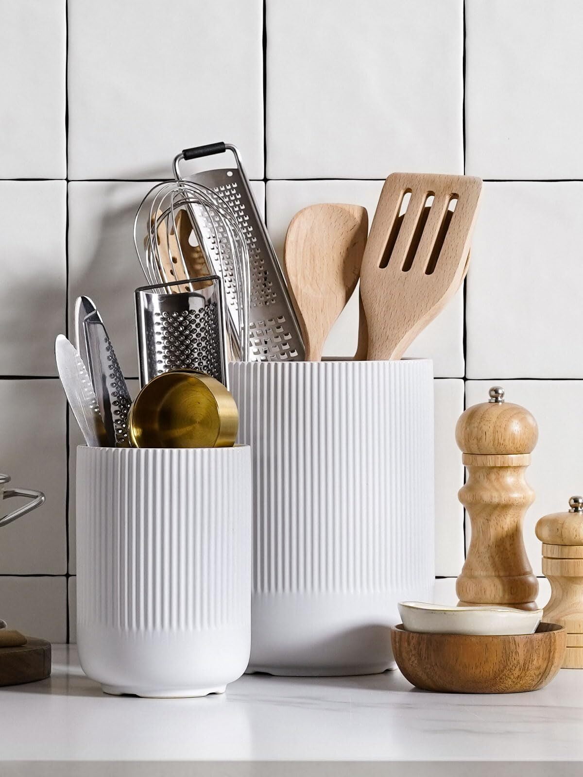 LE TAUCI Set of 2 Utensil Holder, 7.3"+5.4" Ceramic Crocks for Kitchen, Cooking Organizer & Plant Pots, White Kitchen Organizer
