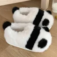 thumbnail image 1 of 2024 nuevas zapatillas de felpa de invierno para mujer, suaves y lindas, zapatos de algodón Baotou con forma de panda, gruesos, cálidos, antideslizantes, con suela suave para niña, 1 of 3