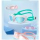 thumbnail image 2 of Gafas de natación para adultos, antivaho, unisex, con lentes grandes, protección UV, puente nasal ajustable, azul, blanco y verde E20GFL0120-1688Y con logotipo de Eyeline en estuche transparente para, 2 of 5