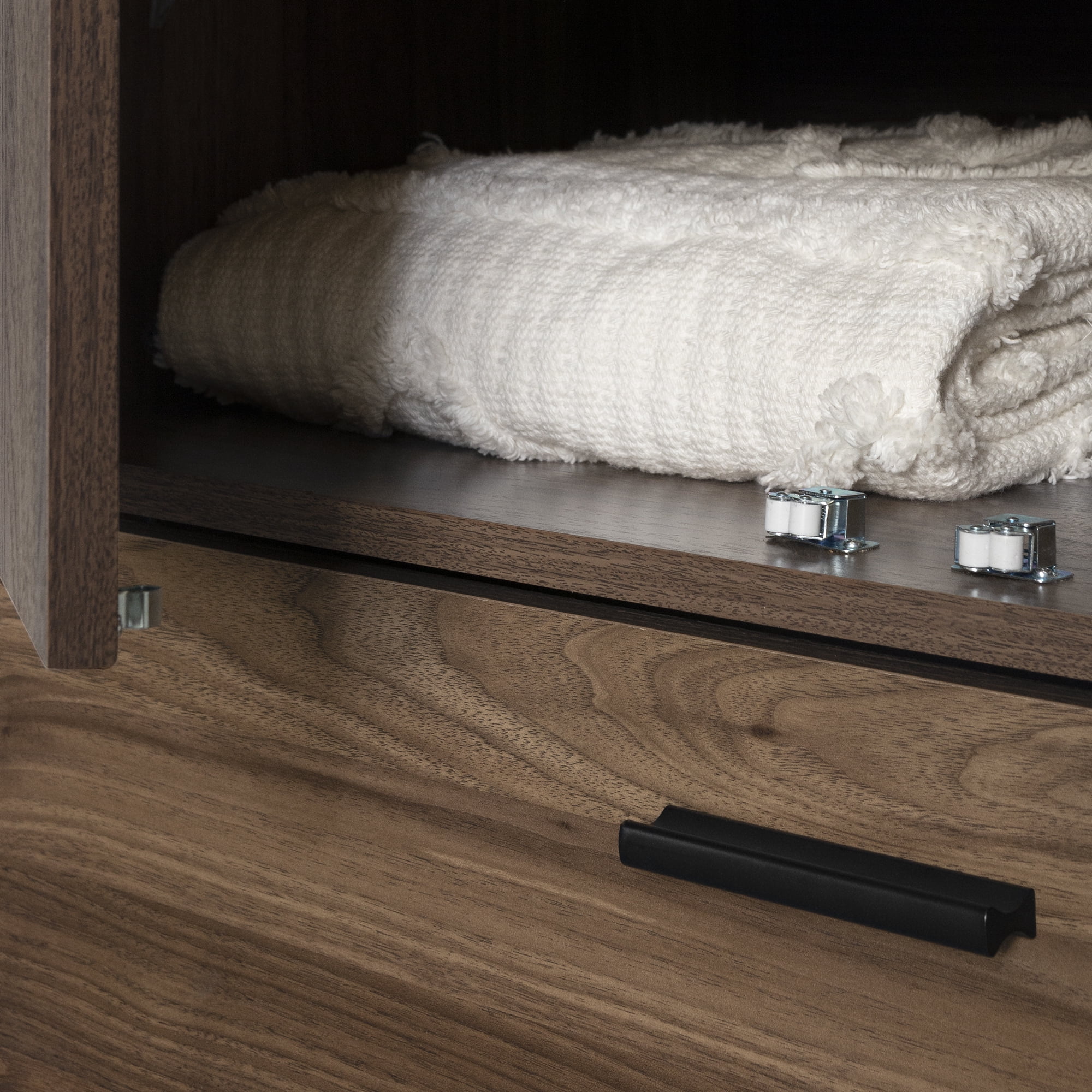 South Shore Musano Wardrobe Armoire with Doors and Drawers, in Natural Walnut