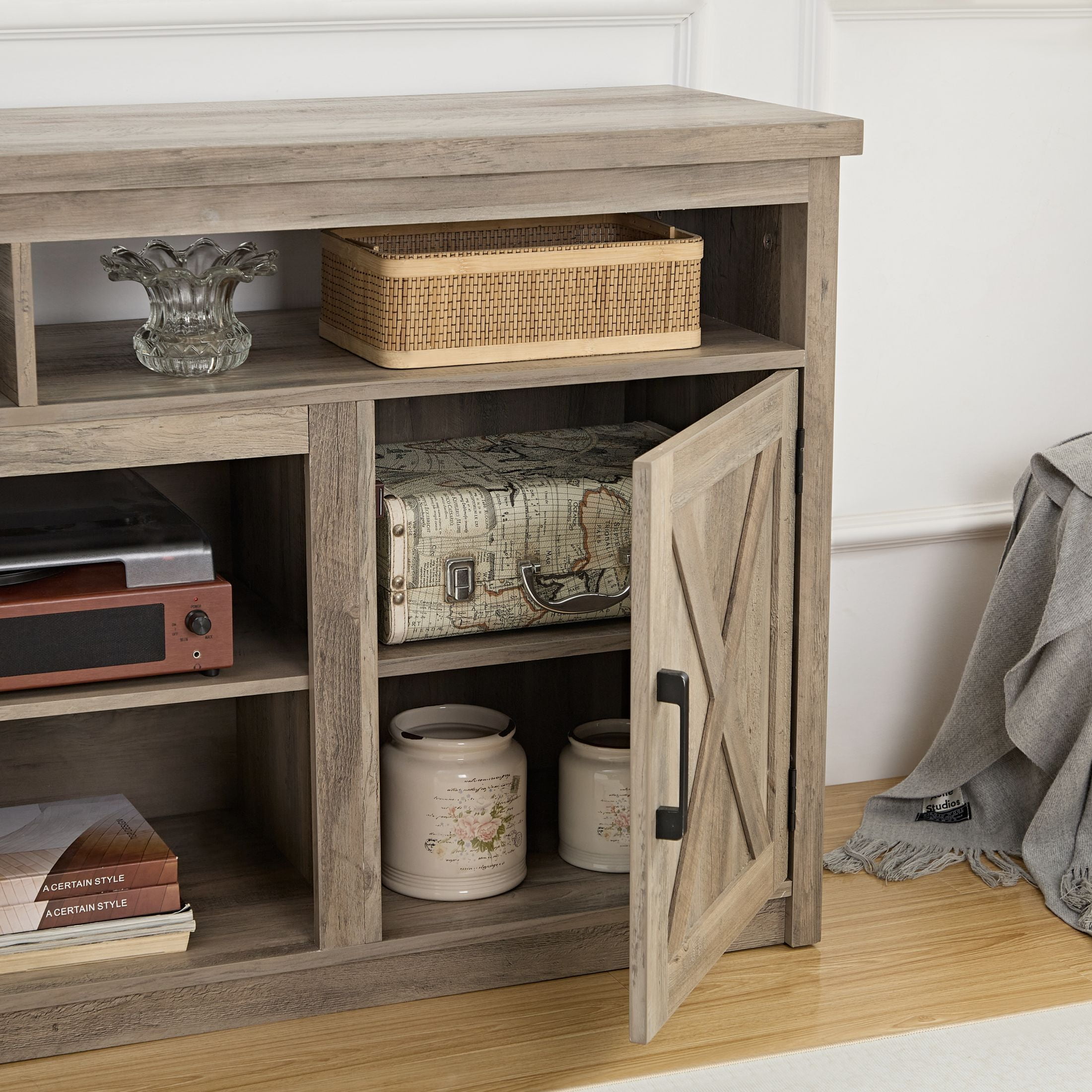 DEALTOPS Retro Farmhouse TV Stand with Barn Doors and Ample Storage for TVs Up to 60'', Gray Wash
