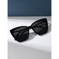 thumbnail image 3 of Women's Geometric Frame Sunglasses, Elegant Beach & Outdoor Style, Ideal for Travel, Vacation & Daily Outfits, 3 of 9