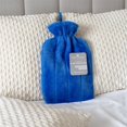 thumbnail image 2 of Bolsa de agua caliente REVITALE 2 L con funda suave azul real, 2 of 9