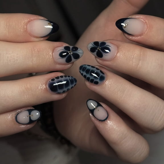 Simple Retro Floral Press-On Nails, Hot Selling Short Almond False Nails