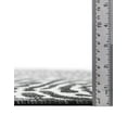 thumbnail image 4 of Unique Loom Outdoor Modern Collection Area Rug - Maze (7' 10" Round Black and White), 4 of 6