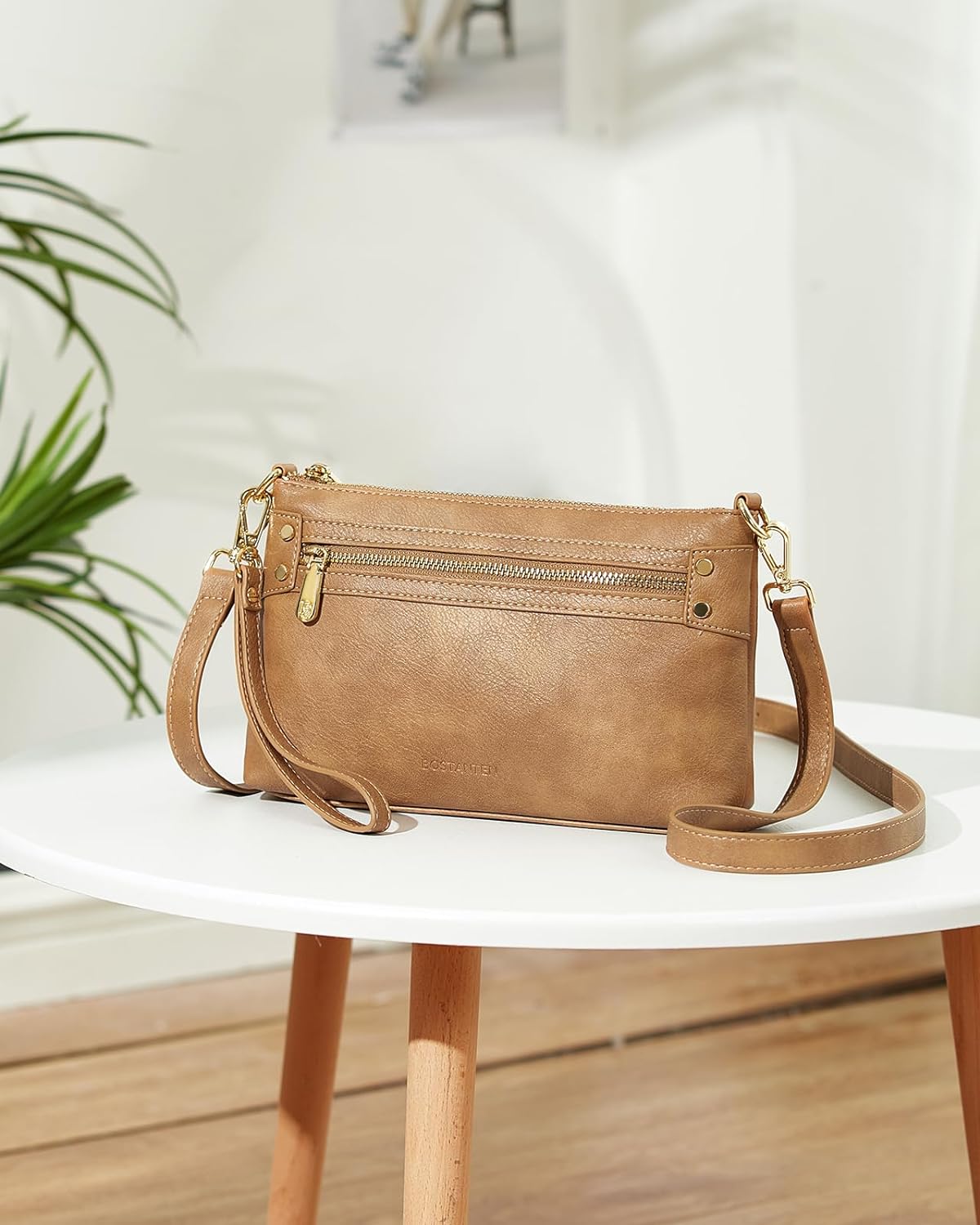 Small Purses for Women Crossbody Bags Leather Wristlet Purses Envelope Clutch Purse