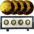 thumbnail image 1 of Ensemble de Pièces Donald Trump 1re Durée 4 Ans, Édition de Collection, Pièces Répliques Plaquées Or 2017, 18, 19, 20, Vitrine Rectangulaire, Cert. d'Autorité (1re Durée Rect. Noir.), 1 of 4