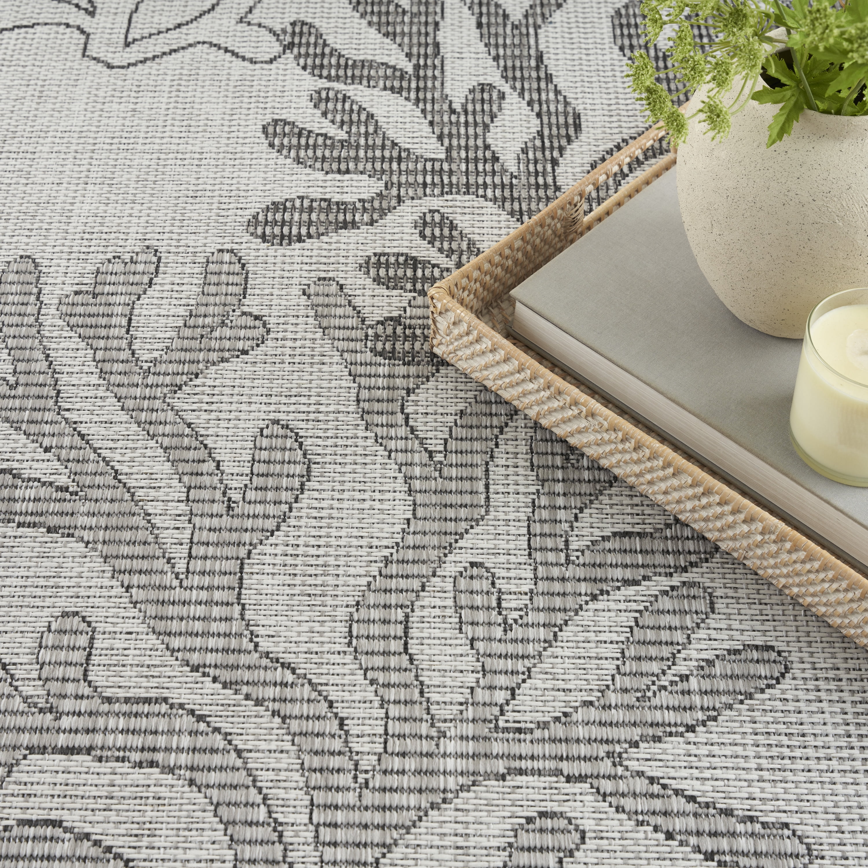 Nourison Garden Oasis Indoor/Outdoor Grey 9' x 12' Area Rug (9x12)