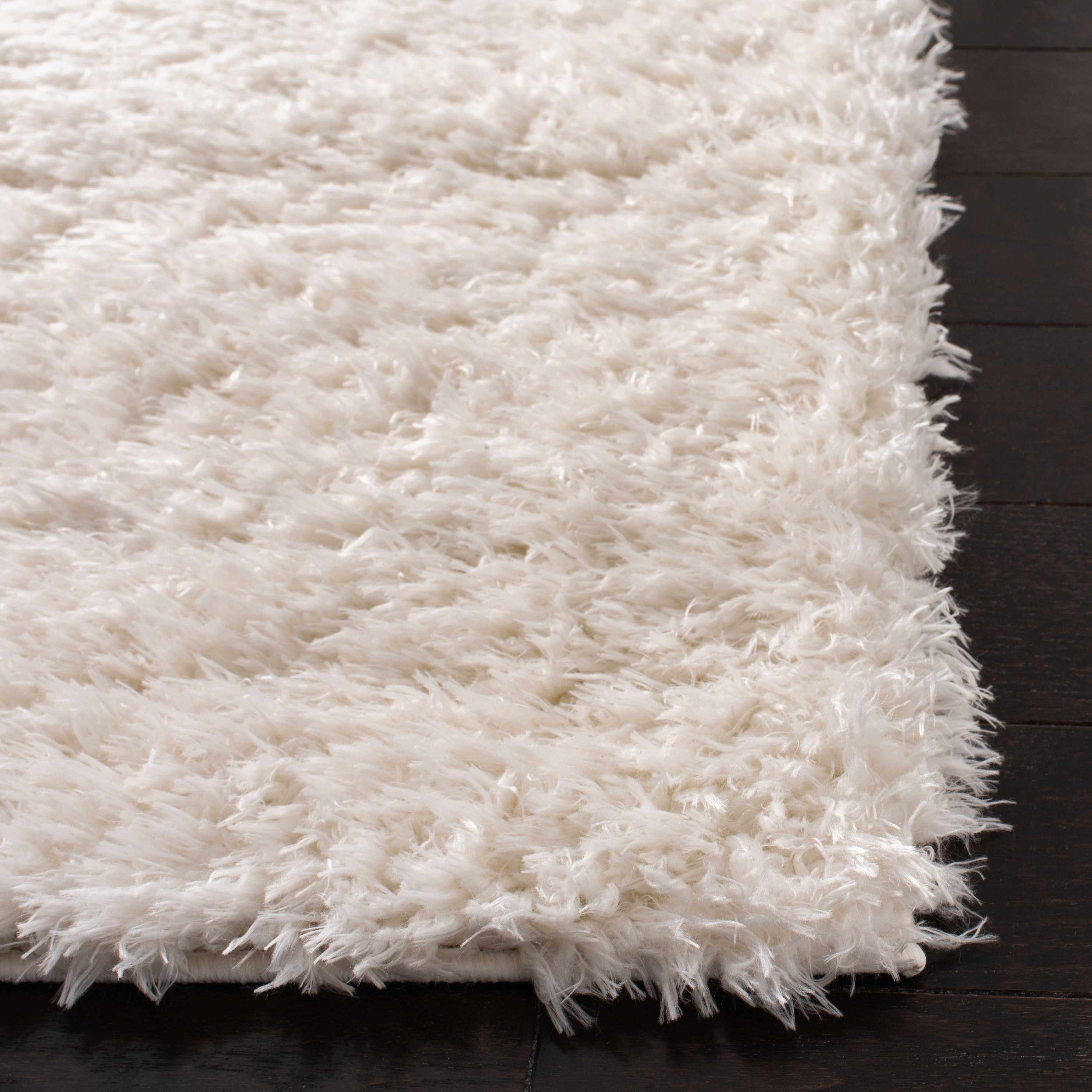 SAFAVIEH Madrid Miah Solid Polyester Shag Runner Rug, Ivory, 2' x 10'